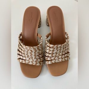 Universal Thread Goods CO., Braided Sandals, Size 6 1/2, Tan/White, (Women)